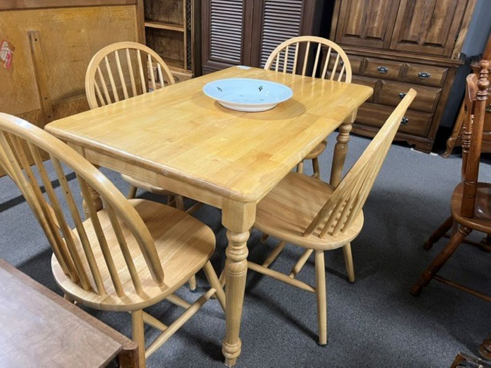 Blonde Farmhouse Butcher Block Table and Chairs $179