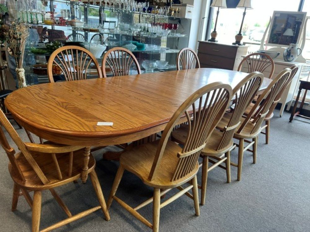 Richardson Brothers Dining TAble 10 Chairs $999
