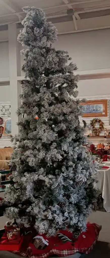 large Christmas Tree with Lighting $79